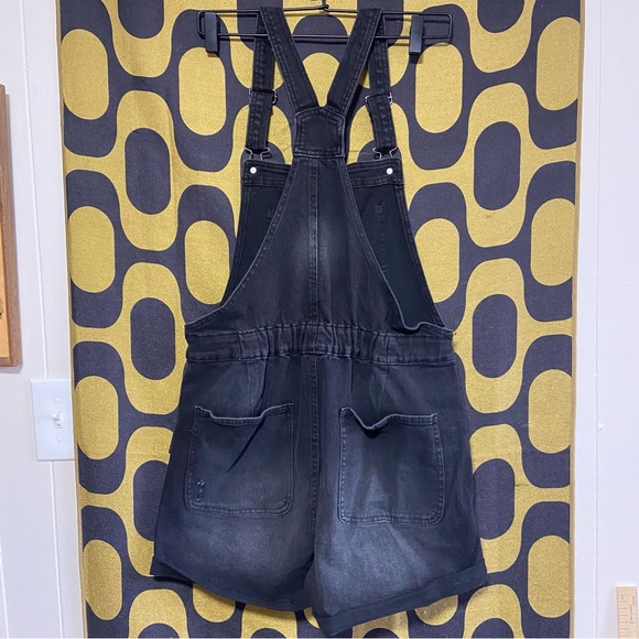 NWT Distressed Black No Boundaries Overall Shorts - Picture 6 of 7